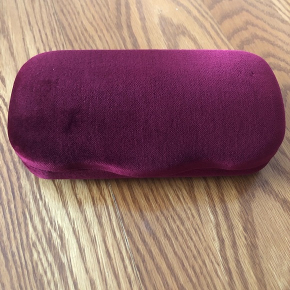 🕶 NEW Gucci Velvet hard clam-shell case - Picture 3 of 4